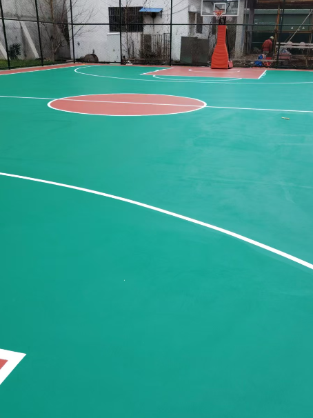 青铜峡 球场长期使用易出现地面开裂